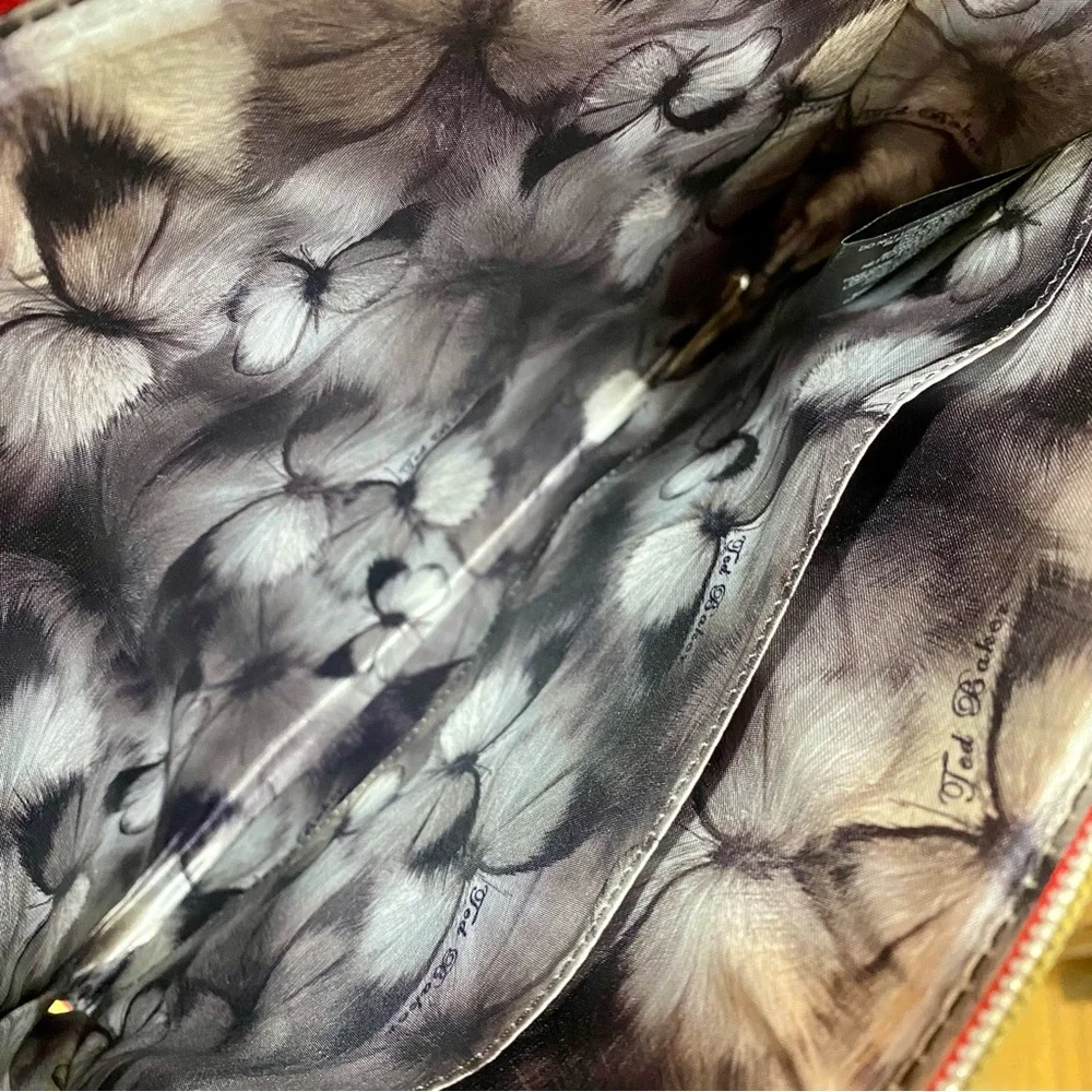 Ted Baker IPad Zippered Cover with beautiful Floral Interior !